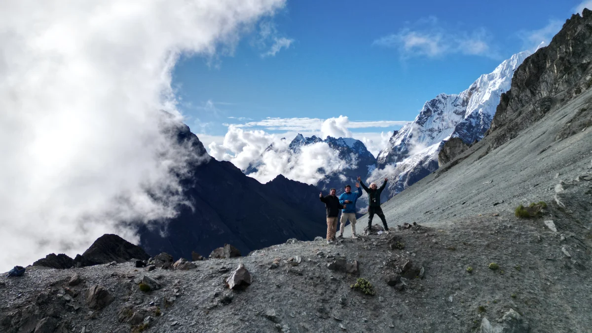 Glacial landscape near Inkachiriasqa Lake